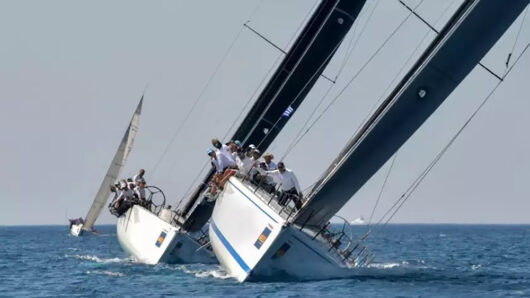 61ο Ράλλυ Αιγαίου: Σάλπαρε για τον Φοίνικα Σύρου με «ναυμαχίες» boat to boat