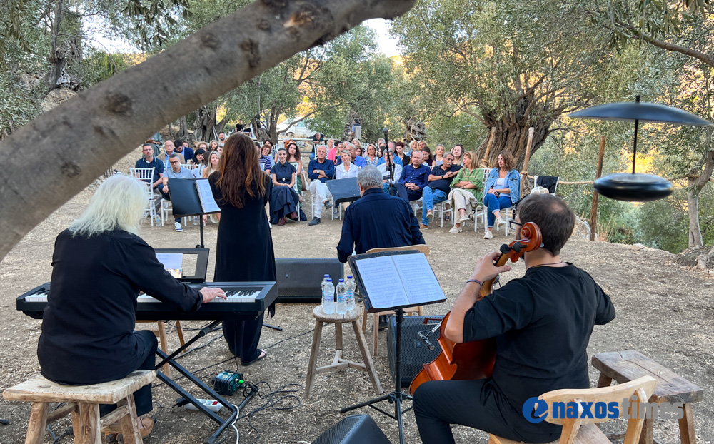 Γρηγόρης Βαλτινός Μια βραδιά κάτω από την ελιά