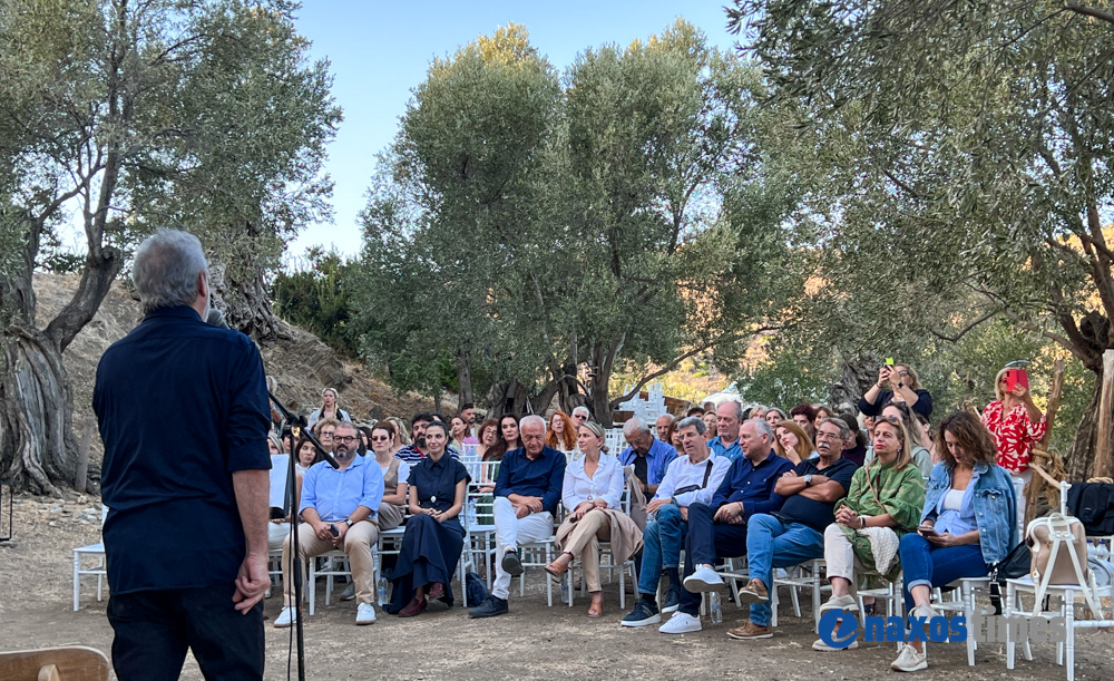 Γρηγόρης Βαλτινός Μια βραδιά κάτω από την ελιά