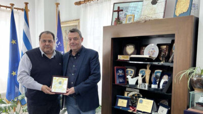Δήμαρχος Αμοργού: «Προτεραιότητα μας η υγειονομική θωράκιση» – Επίσκεψη του Διοικητή της 2ης ΥΠΕ στην Αμοργό