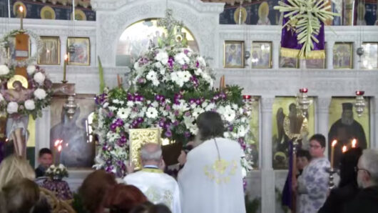 Ζωντανή μετάδοση από τη Νάξο: Η Ακολουθία των Μεγάλων Ωρών και ο Εσπερινός της Αποκαθήλωσης