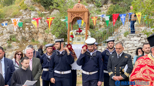 Με λαμπρότητα και πλήθος κόσμου η γιορτή της Παναγίας της Αργοκοιλιώτισσας στη Νάξο (video+φώτος)