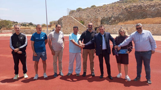 Βρούτσης: «Ντροπή να μην έχει η Σύρος λειτουργικό κλειστό γήπεδο μπάσκετ» – Αυτοψία του Υπουργού στις εγκαταστάσεις (video)