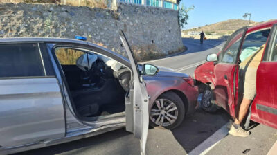 Σύρος:  Μία ελαφρά τραυματίας μετά από σύγκρουση οχήματος της Αστυνομίας με ΙΧ