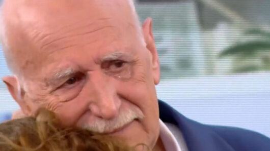 «Καλημέρα Ελλάδα»: Συγκινημένοι ο Γιώργος Παπαδάκης και οι συνεργάτες του στην τελευταία εκπομπή μετά από 34 χρόνια