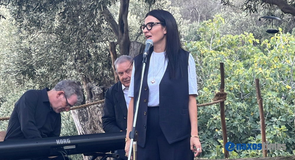 Μανώλης Μητσιάς