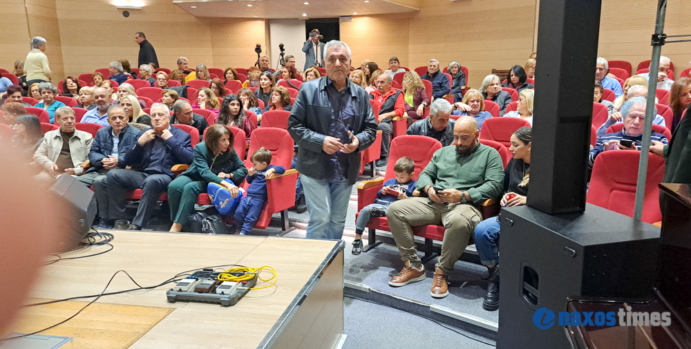 Περιστεράκης