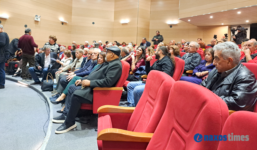 Περιστεράκης