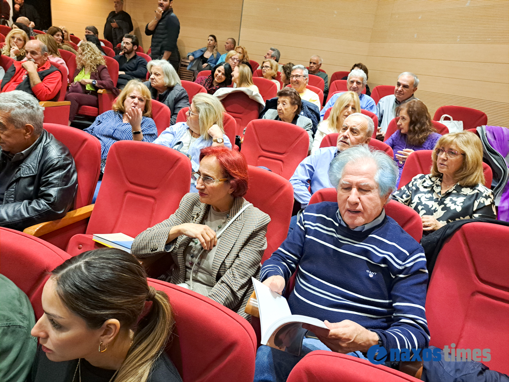 Περιστεράκης