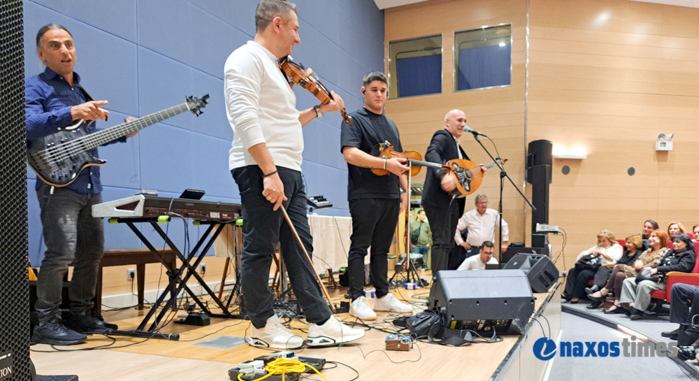 Περιστεράκης