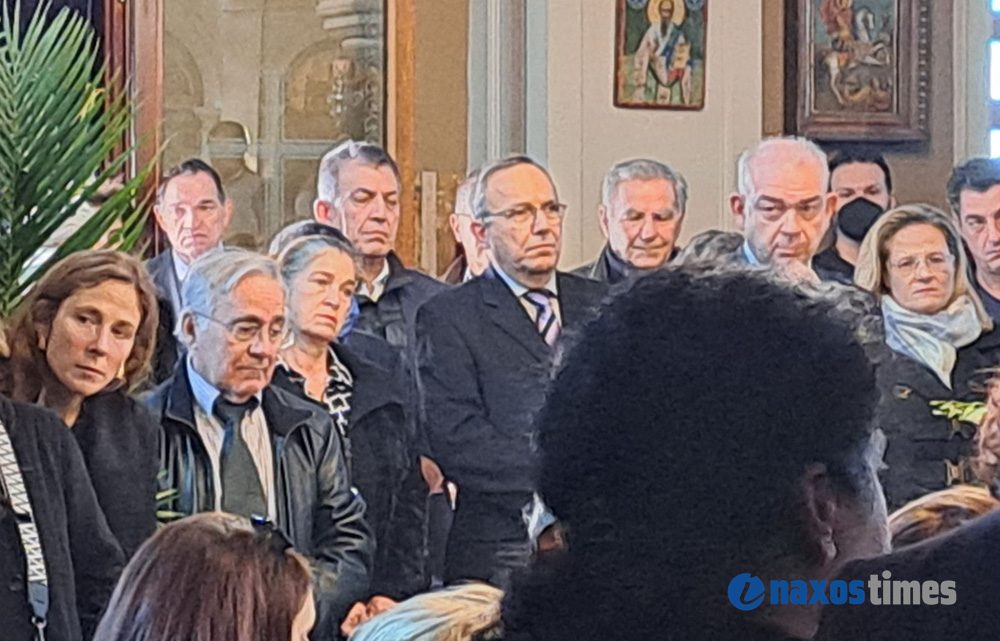 Κηδεία Μανώλης Πρωτονοτάριος