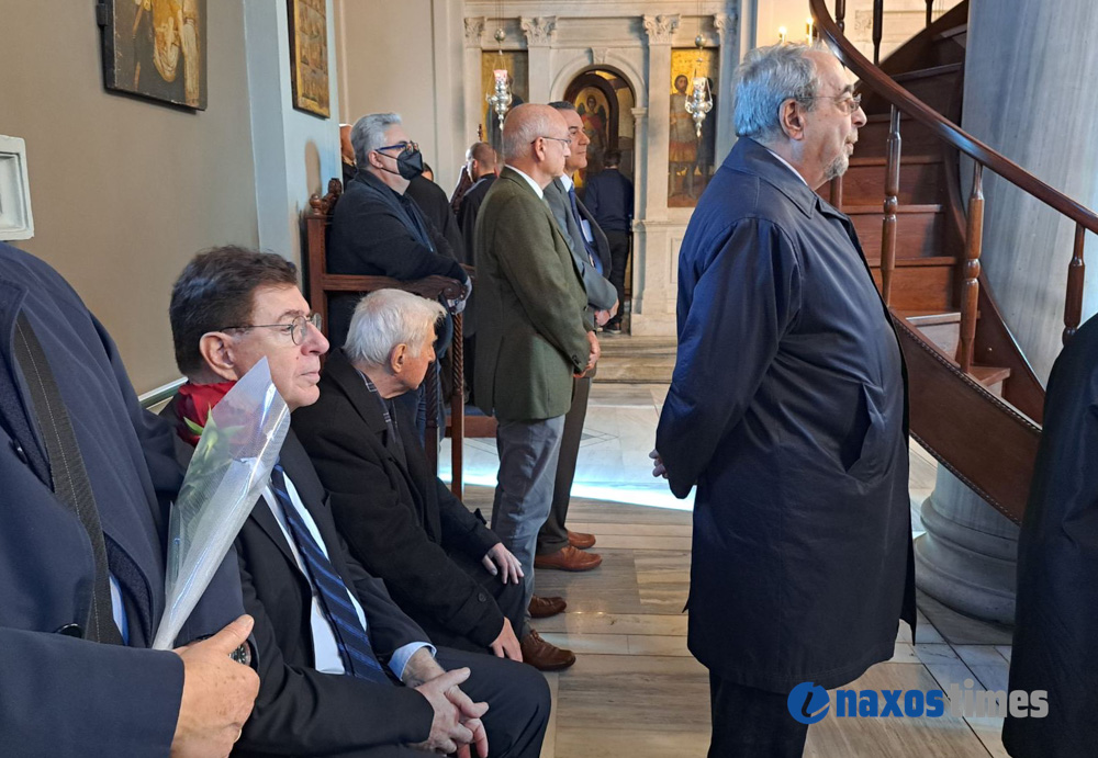 Κηδεία Μανώλης Πρωτονοτάριος