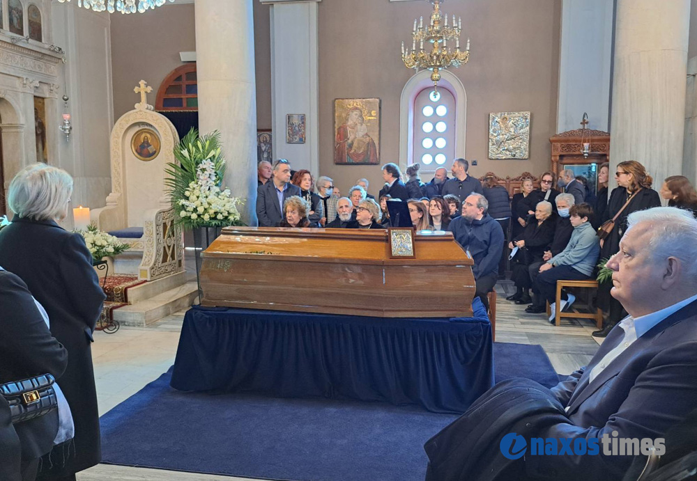 Κηδεία Μανώλης Πρωτονοτάριος