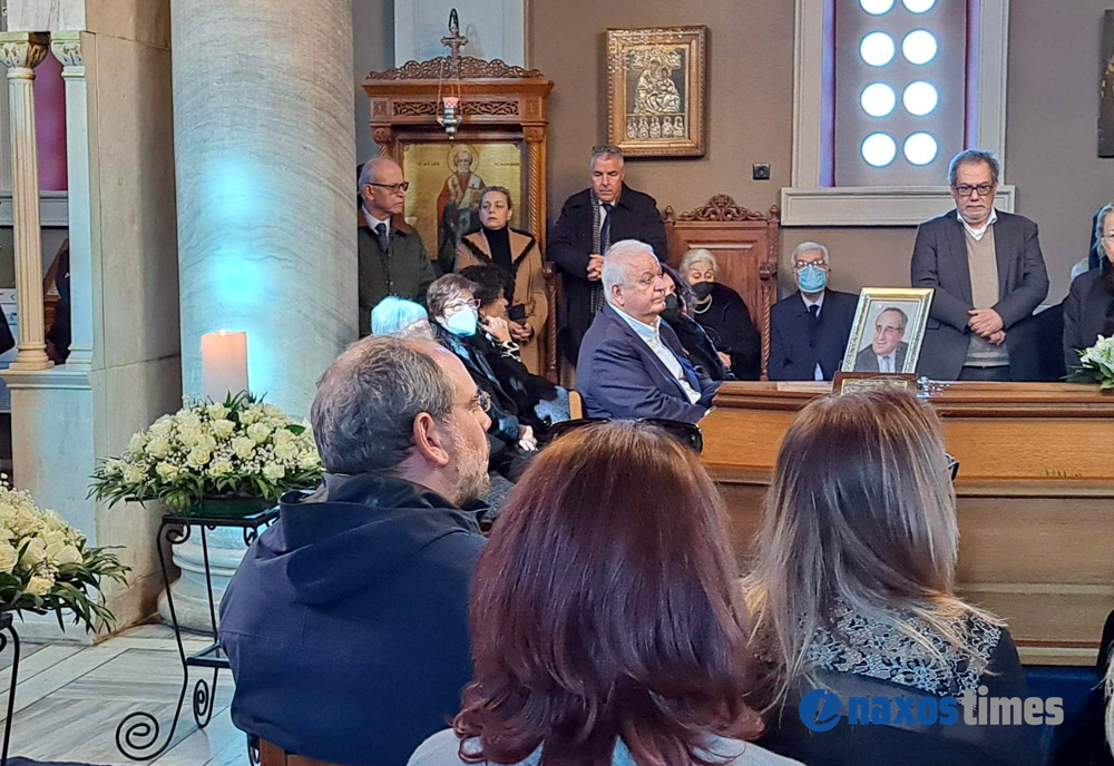 Κηδεία Μανώλης Πρωτονοτάριος