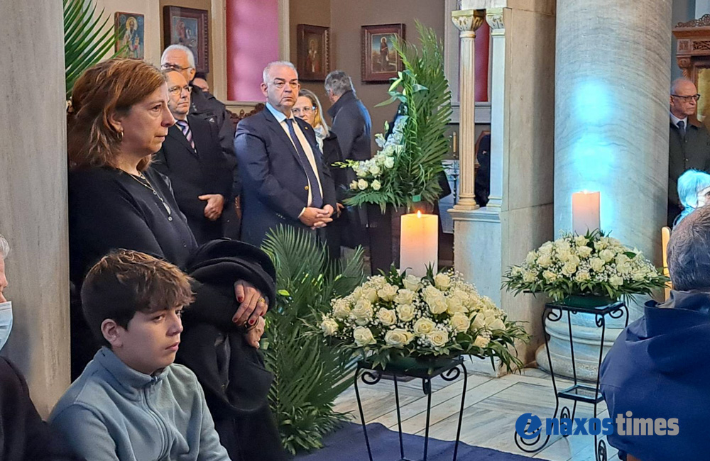 Κηδεία Μανώλης Πρωτονοτάριος