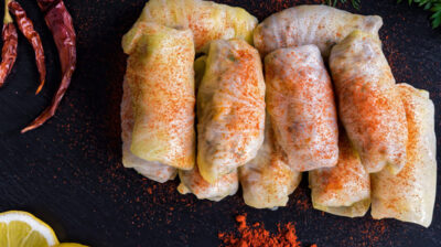 Λαχανοντολμάδες λαδεροί, με ρύζι και μυρωδικά