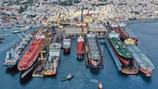 ΟΝΕΧ Ναυπηγεία Σύρου: Σε λειτουργία και πάλι μετά από 15 χρόνια το σύστημα ανέλκυσης πλοίων Syncrolift