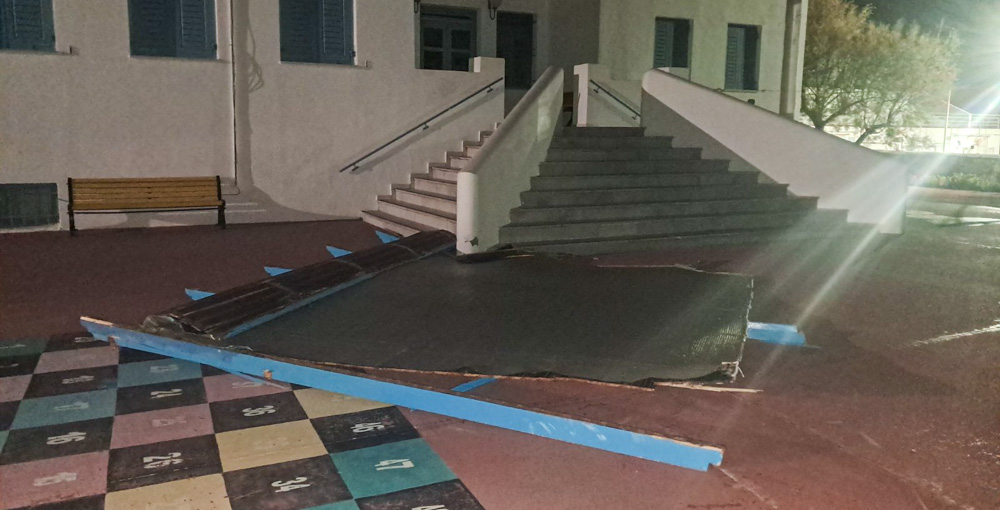 πέργκολα σχολείο Κουφονησίου