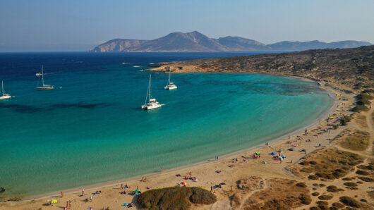 «Φρένο» για τις ξαπλώστρες στα Κουφονήσια
