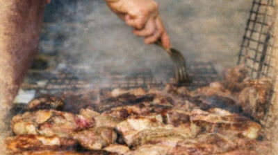 Χοιροσφραΐσματα στ’ Απεράθου: Παραδοσιακή γιορτή στην Πλάτσα την Κυριακή 8 Φεβρουαρίου 2026