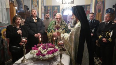 Η Κυριακή της Σταυροπροσκυνήσεως στην Άνδρο