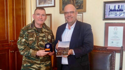 Σύρος: Συνάντηση Δημάρχου με τον νέο Υποδιοικητή της ΑΣΔΑΑΜ Ιωάννη Παπουτσάκη