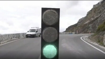 Σαντορίνη: Προσωρινές κυκλοφοριακές ρυθμίσεις στο σημείο της κατολίσθησης