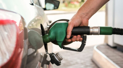 Τιμές καυσίμων: Πρωταθλήτριες στην ακρίβεια οι Κυκλάδες - Η ακρίβεια περνά από την αντλία στο ράφι