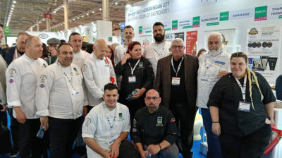 Οι επισκέπτες, σε Κυκλάδες και Δωδεκάνησα, φεύγουν και παίρνουν μαζί τους γεύσεις, αρώματα και απολαύσεις μοναδικές