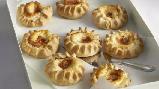 Μελιτίνια Σαντορίνης