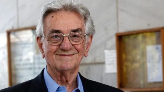 Ο Σύλλογος Μνήμης και Δράσης Μανώλης Γλέζος αποχαιρετά με βαθιά θλίψη τον Στέφανο Ληναίο