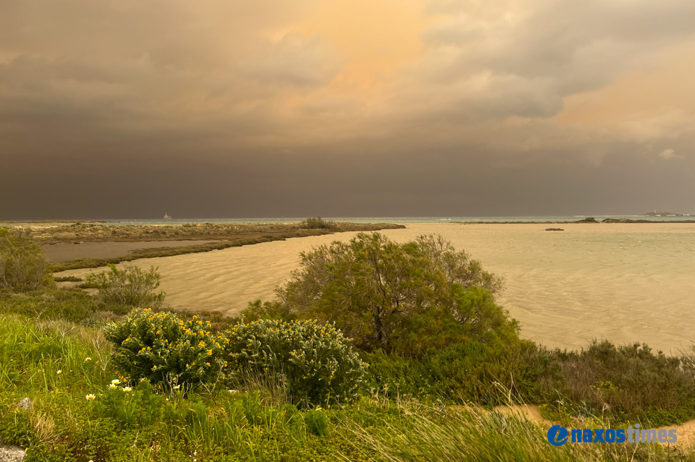 Αφρικανική σκόνη λασποβροχή Νάξος