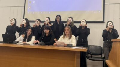 Δήμος Τήνου: «STOP στη Βία» Δυνατό μήνυμα από τους μαθητές των Λυκείων