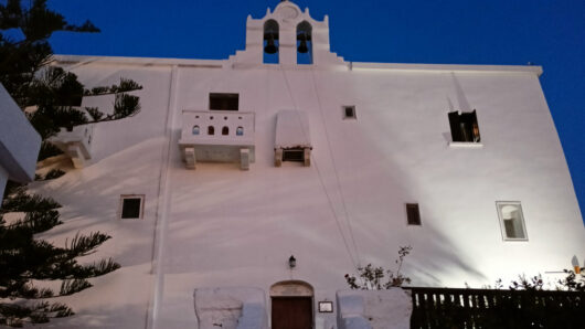 Τρόμος και έκσταση – Ρεμβασμοί της Αναστάσιμης Νύχτας