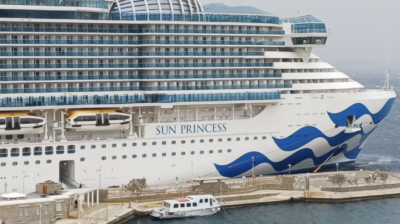 Μύκονος: Το «Sun Princess» έδεσε με ασφάλεια στο λιμάνι του Τούρλου – 4.350 επιβάτες στο νησί
