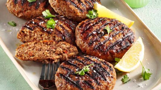 Μπιφτέκια με πολλά λαχανικά για όσους προσέχουν την διατροφή τους