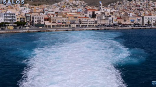 Σύρος: Ταχύτατο ρεμέτζο του Hellenic Highspeed, μαζική άφιξη εκδρομέων και αναχώρηση (video)