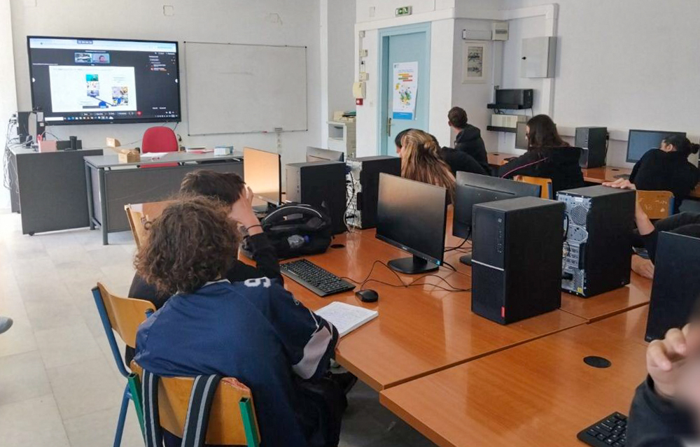 ΕΠΑΛ Νάξου Βρύση Δανακού