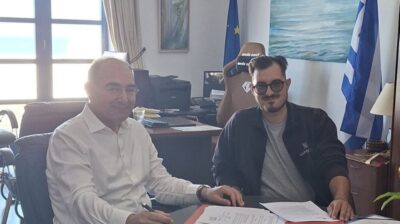 Πάρος: Υπογράφηκαν συμβάσεις για ηχητική, φωτιστική και μουσική κάλυψη 40 εκδηλώσεων