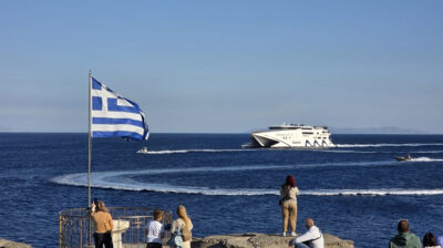 H Σίφνος πανηγυρίζει την Πολιούχο της Παναγία Χρυσοπηγή (video+φώτος)