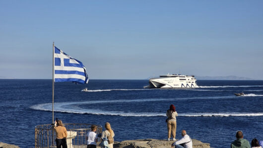 H Σίφνος πανηγυρίζει την Πολιούχο της Παναγία Χρυσοπηγή