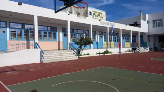 Δήμος Τήνου: Ο μοναδικός Δήμος των Κυκλάδων που εντάσσεται στη Β’ Φάση του προγράμματος «Μαριέττα Γιαννάκου» – Στατική ενίσχυση και πλήρης ανακαίνιση του 2ου Δημοτικού Σχολείου