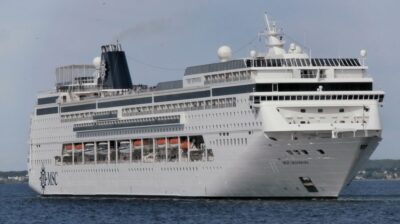 Έκτακτες προσεγγίσεις δύο κρουαζιερόπλοιων στη Σύρο – Πάνω από 2.300 επιβάτες τη Δευτέρα