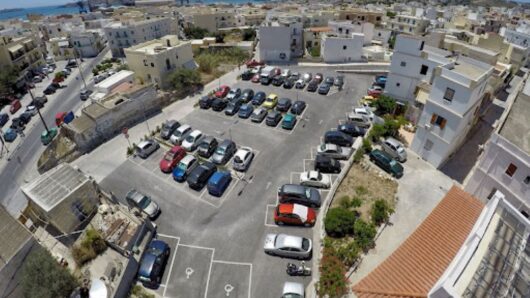 Σύρος: Κλείνει την Πέμπτη το πάρκινγκ της Λαλακιάς για εργασίες καθαρισμού
