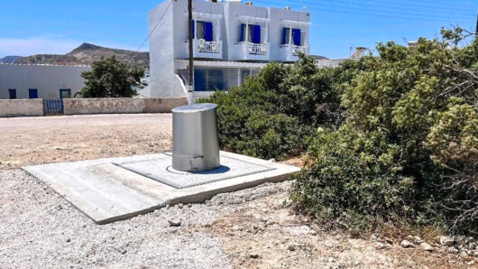 Μήλος: Επεκτείνεται το δίκτυο υπόγειων κάδων και ενισχύεται ο στόλος καθαριότητας