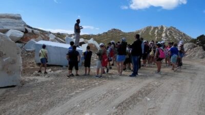 Νάξος: Μαθητές του Δημοτικού Βίβλου γνώρισαν το ναξιακό μάρμαρο μέσα από μια ξεχωριστή εκπαιδευτική δράση
