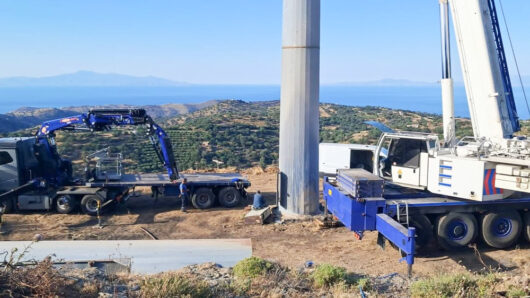 Κέα: Ξεκίνησε η αποξήλωση της ανενεργής ανεμογεννήτριας στον Προφήτη Ηλία
