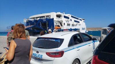 Πάρος: Στη Σύρο για τη διαδικασία της μεταγωγής δήμαρχος, αντιδήμαρχος, εργολάβος και εργαζόμενος μετά τη φωτιά στον ΧΥΤΑ