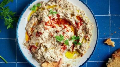 Baba ghanoush: Η καπνιστή μελιτζανοσαλάτα με ταχίνι που κλέβει την παράσταση
