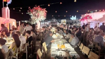 Πάρος: Η παγκόσμια ελίτ της Ferrari επέλεξε το νησί – 250 κορυφαίοι συλλέκτες και VIP επισκέπτες σε μια μοναδική εκδήλωση (video)